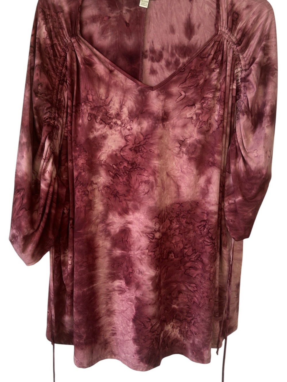 WV-Neck Tie-Dye Blouse in Burgundy size 18/20